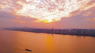 4K唯美航拍延时杭州钱塘江夕阳落日视频的预览图